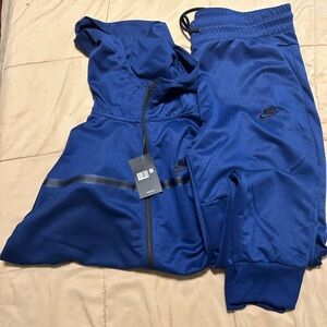Men’s Nike Blue Joggers Set